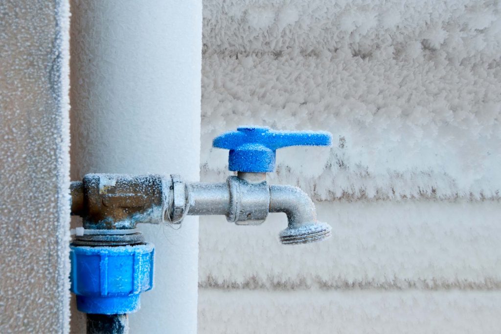 5 Great Tips to Keep Pipes From Freezing